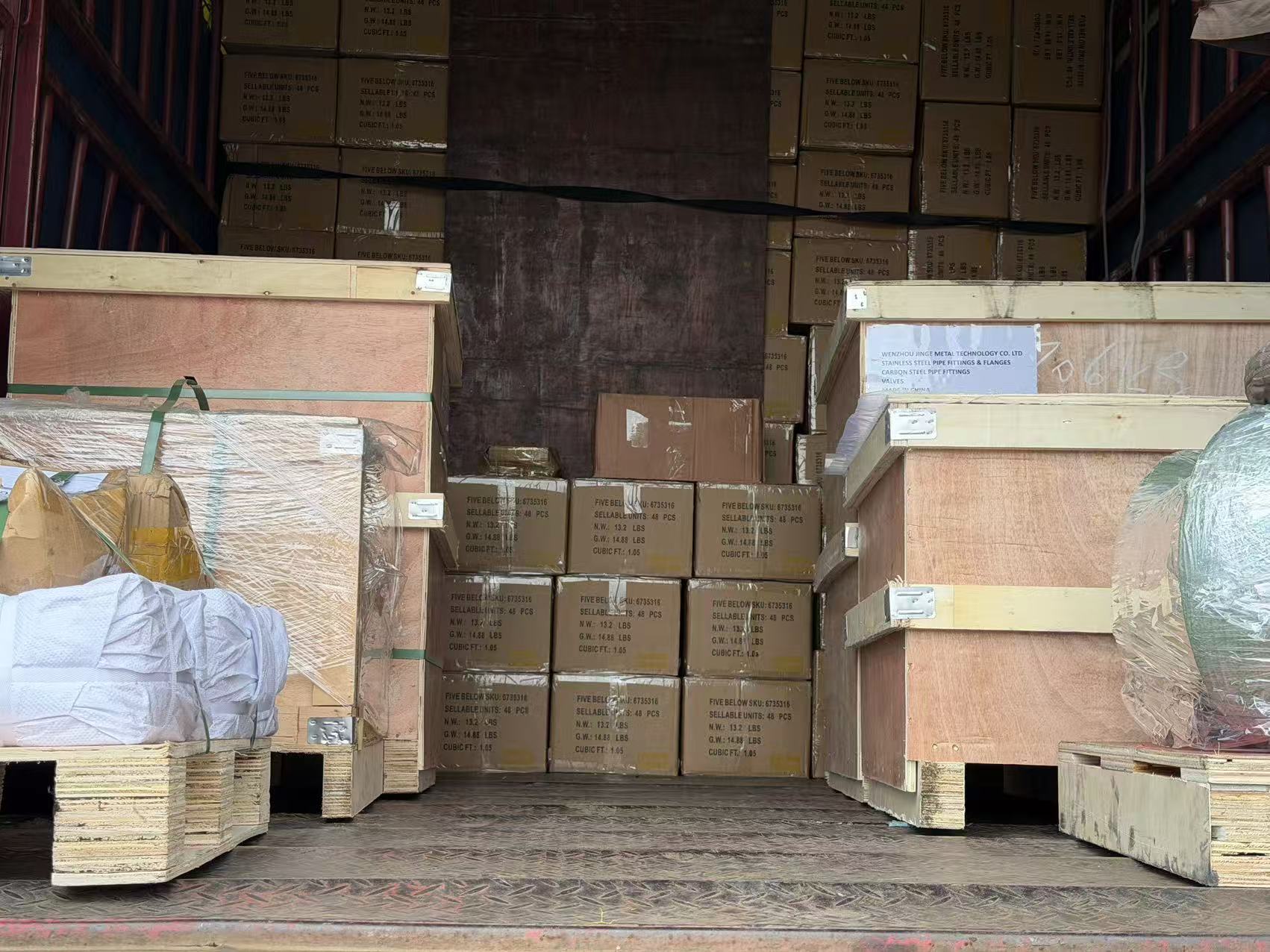 Omfattende industrielle rørprodukter afsendt til Vietnam – One-stop sourcing til globale kunder